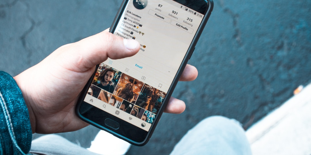 How to Buy Instagram Followers Pros & Cons