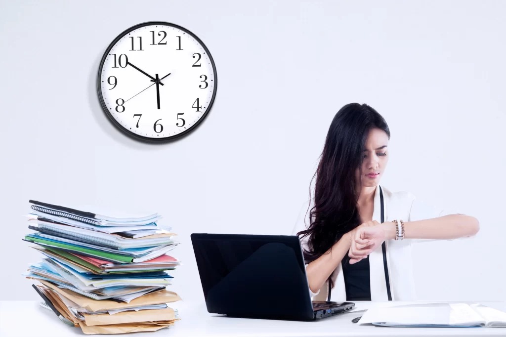 How Many Work Hours in a Year 2024? (Easy Guide) The Small Business Blog