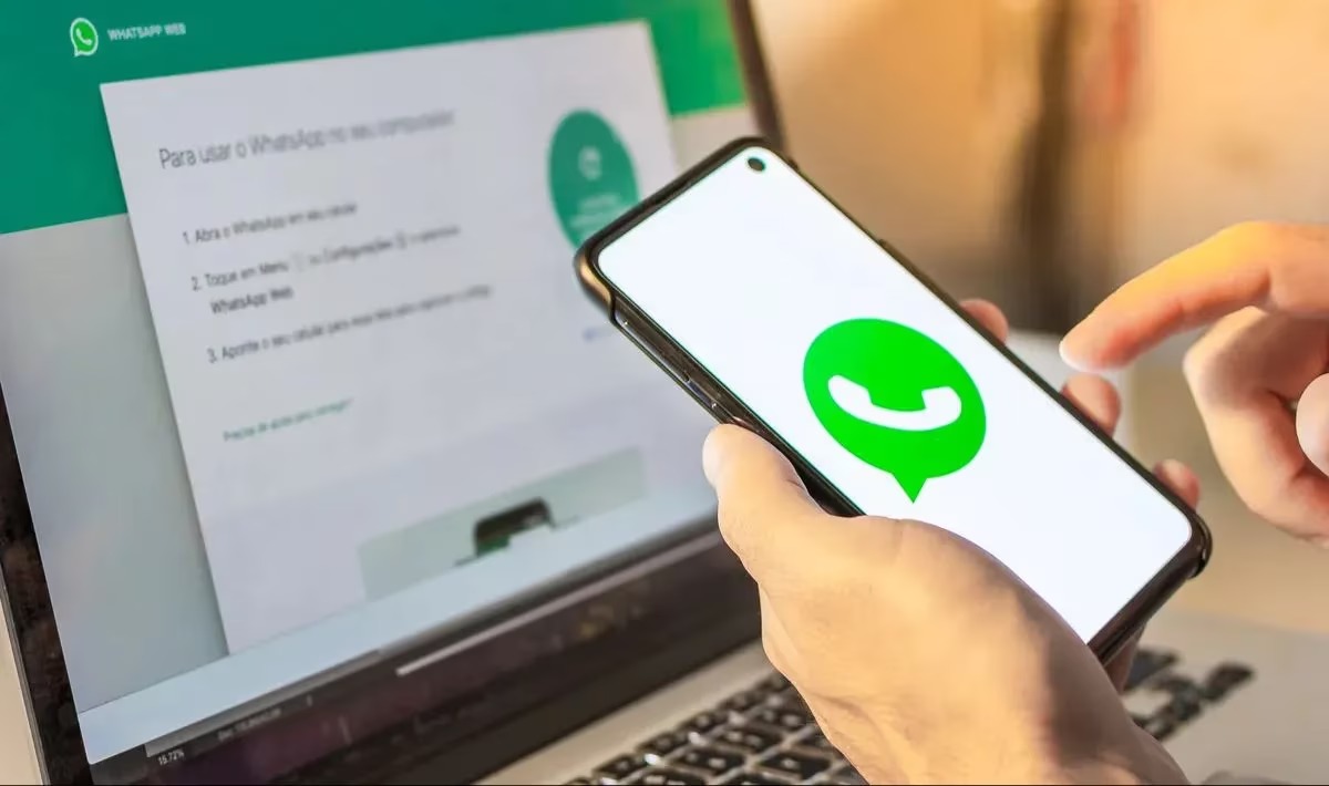 How to Send Multiple Photos on WhatsApp