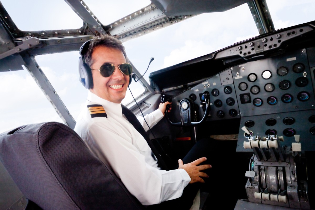 Commercial Pilot Jobs that Pay $100 an Hour Without a Degree