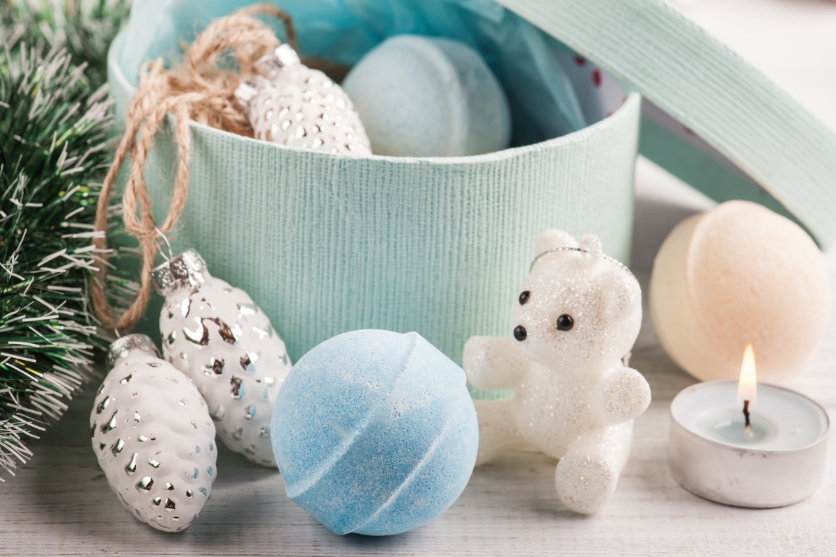 Festive Bath Bombs Things to Sell for Christmas
