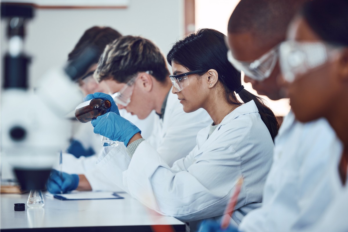 Forensic Scientist Career Ideas for Women 