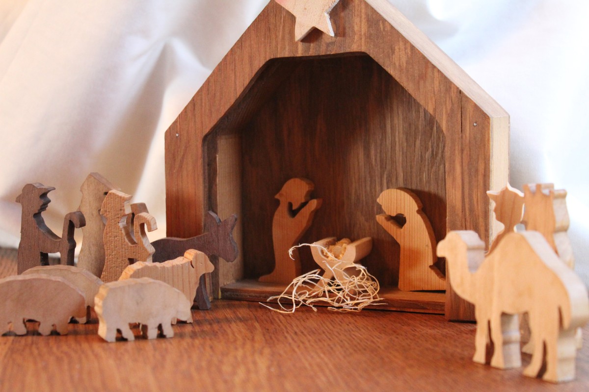 Handmade Nativity Sets Christmas Business Ideas
