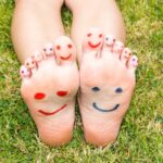 Pros and Cons of Selling Feet Pics Online to Consider
