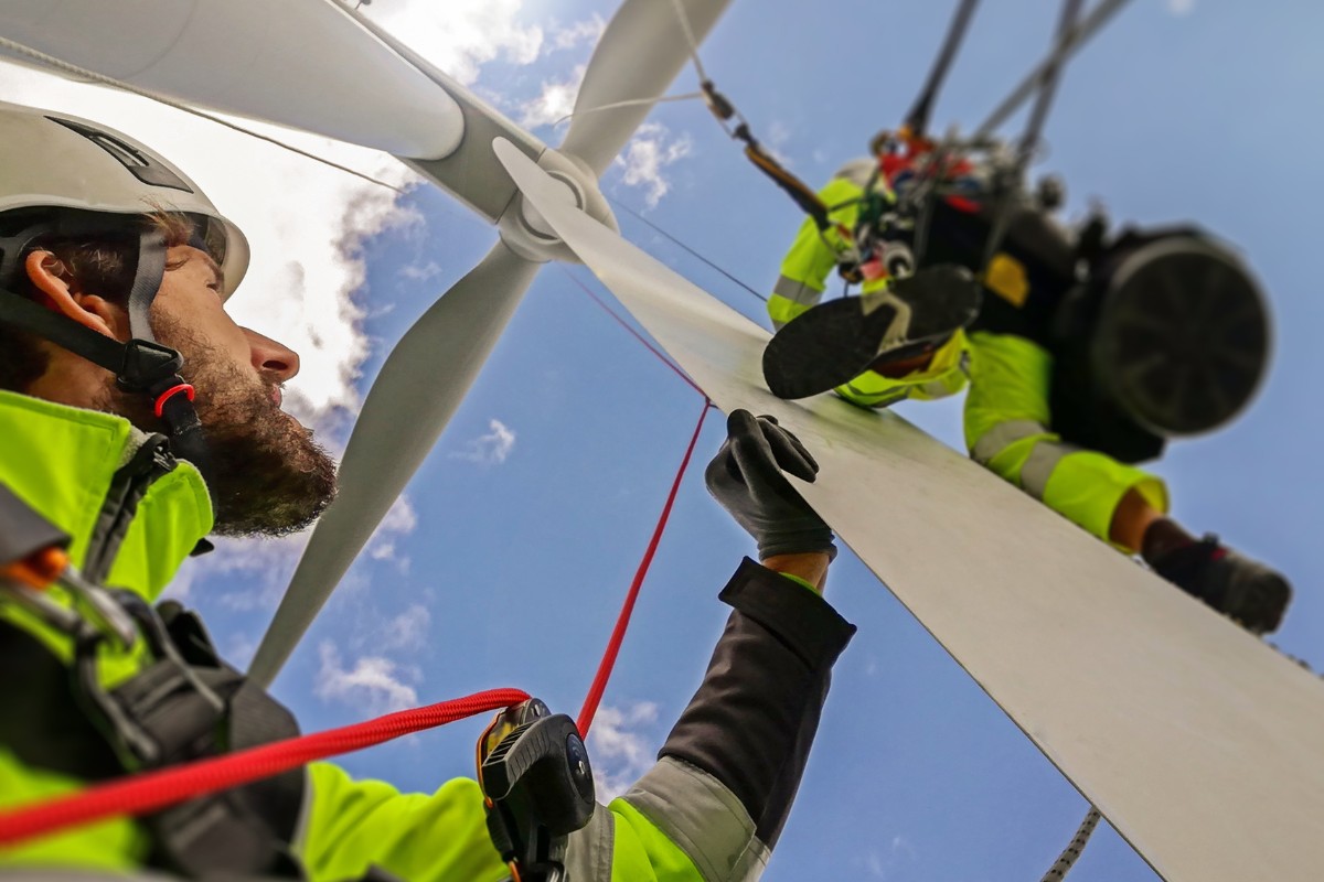 Wind Turbine Technician Jobs That Pay $70-$75 an Hour Without a Degree