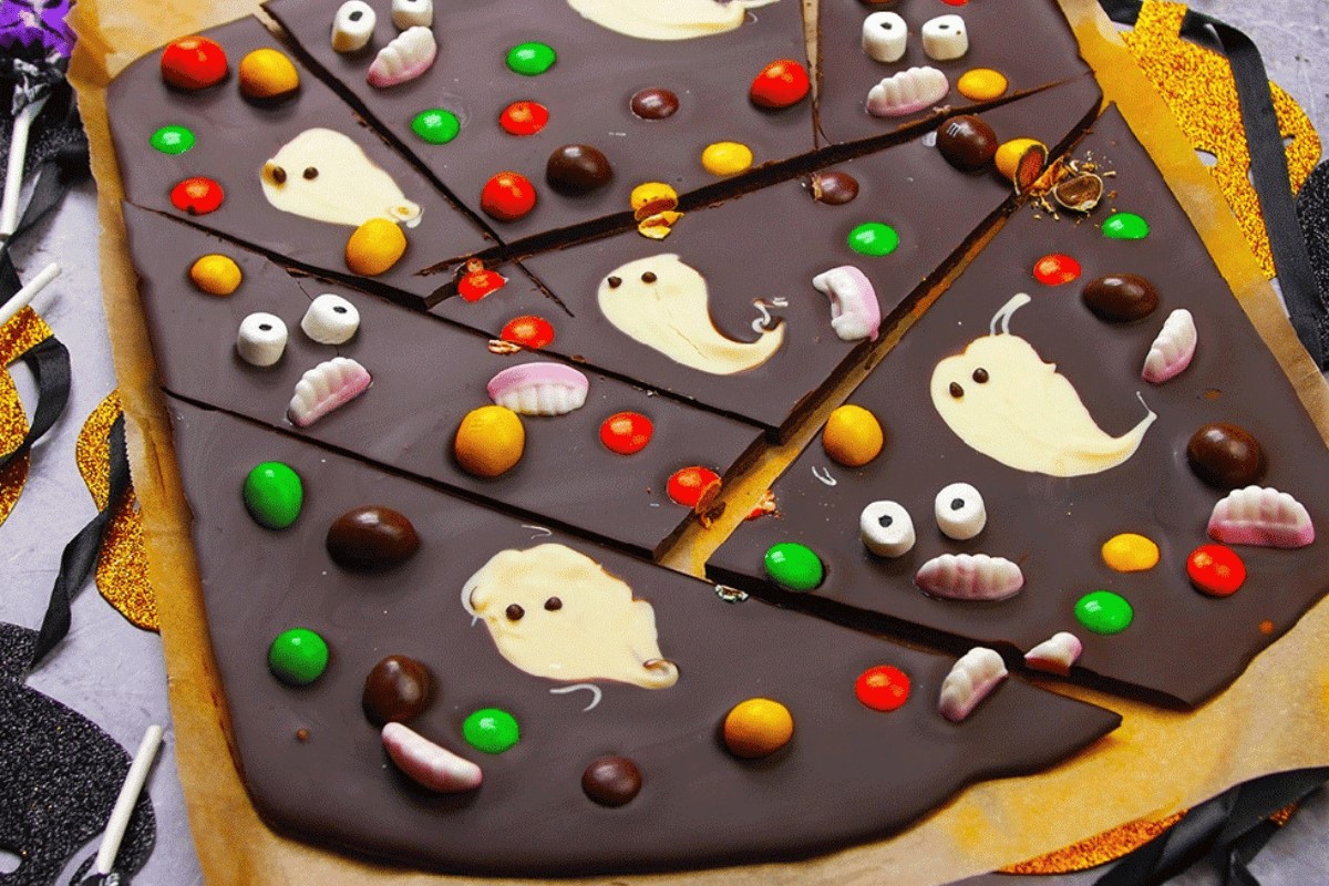 Ghostly White Chocolate Bark Halloween Treats to Sell