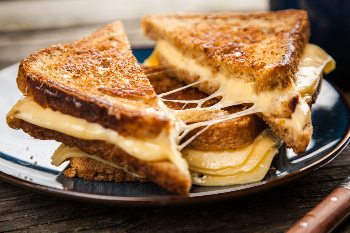 Gourmet Grilled Cheese Food Truck Business Ideas