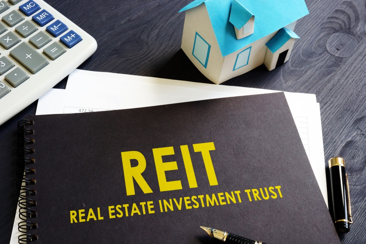 Invest in a REIT Best Investments to Increase Holiday Income