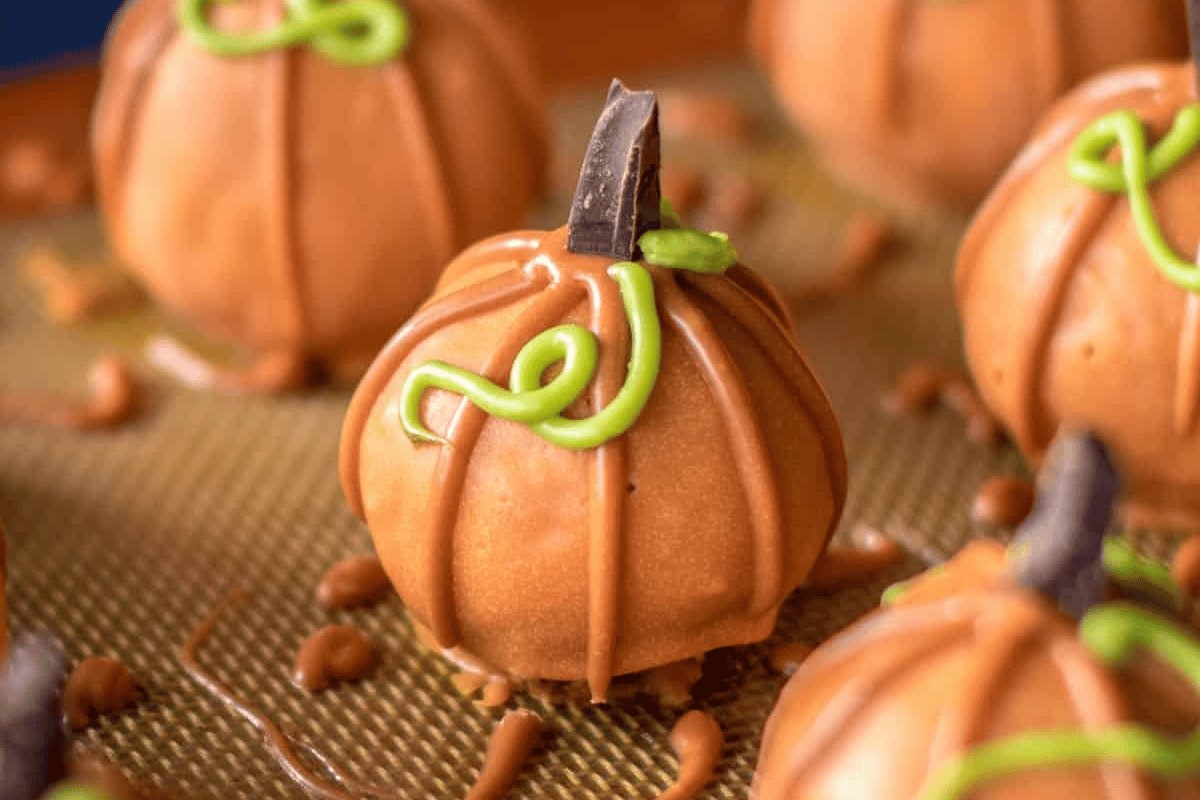 Pumpkin Pie Truffles Halloween Treats to Sell