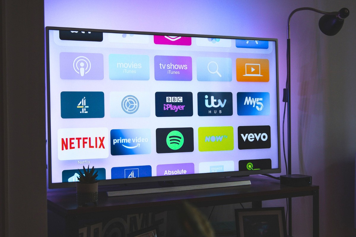 The Evolution of TV: From Cable to Streaming Services