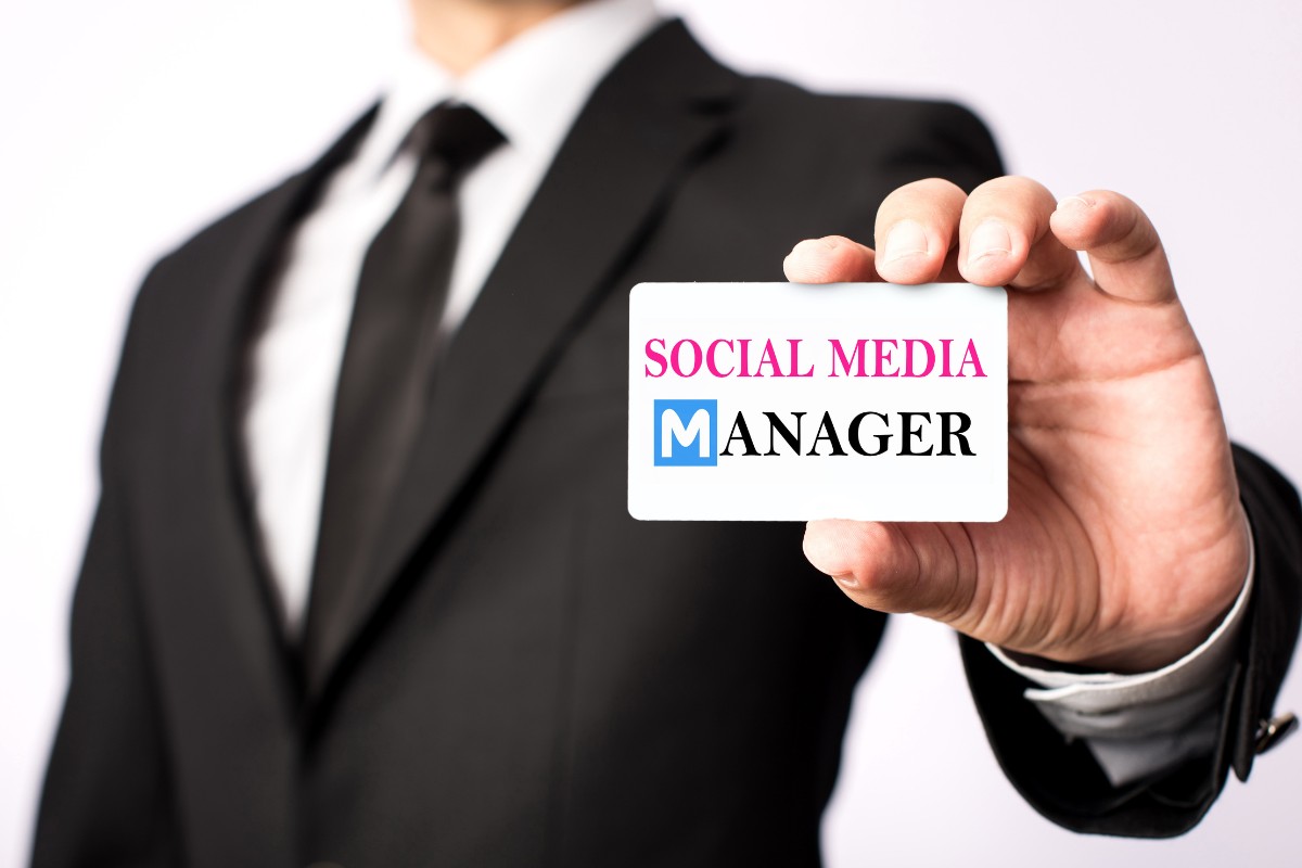 social media manager Best Ways to Make Money With Social Media